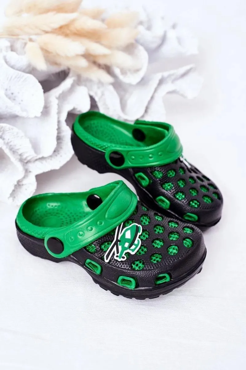 Outlet Dziecięce Piankowe Klapki Kroksy Czarno-Zielone Jupiter Dzieci Chłopięce