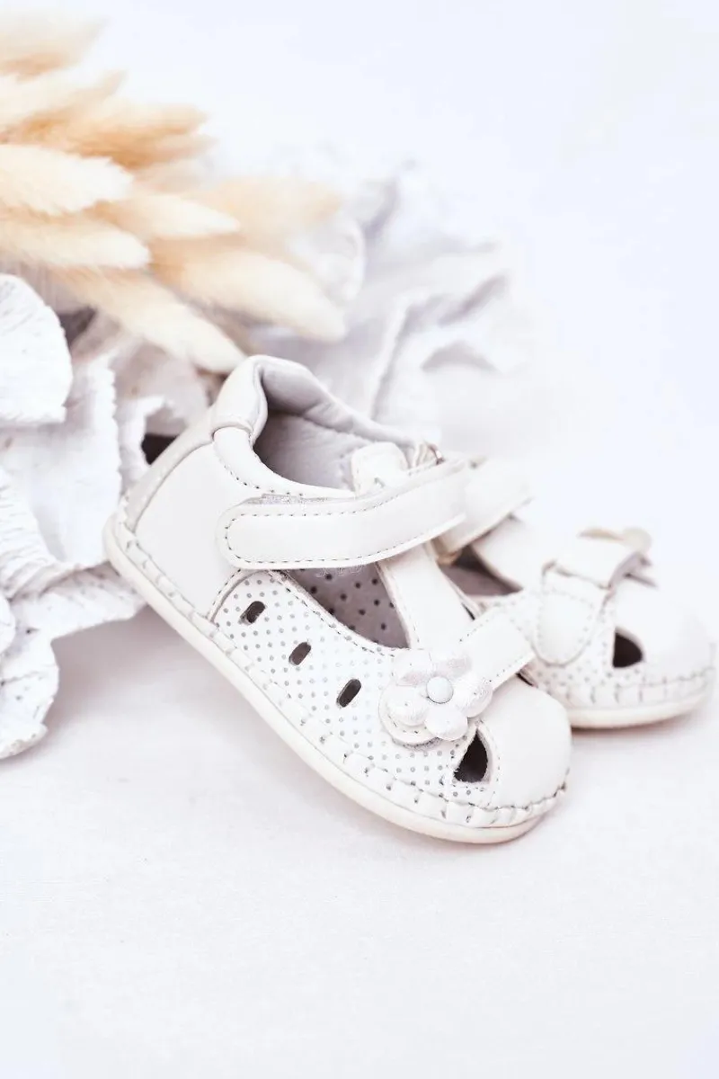 New Dziecięce Skórzane Sandałki Na Rzepy Białe Flowers Dzieci Dziewczęce