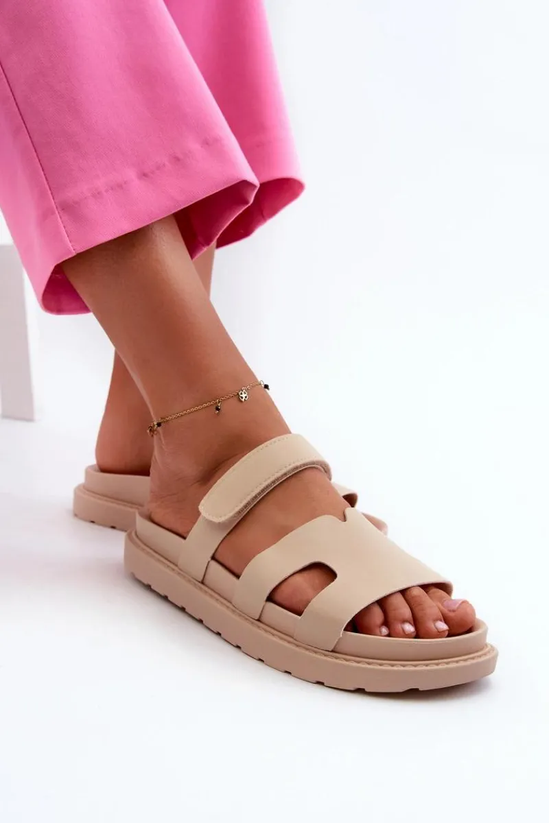 Klapki Na Platformie|Klapki Damskie Klasyczne>Boto Eko Skórzane Klapki Damskie Na Rzep Jasnobeżowe Silaka