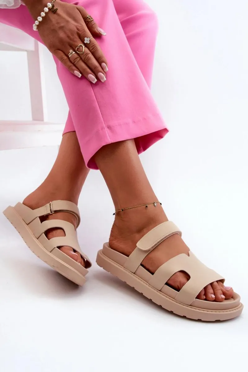 Klapki Na Platformie|Klapki Damskie Klasyczne>Boto Eko Skórzane Klapki Damskie Na Rzep Jasnobeżowe Silaka