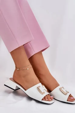 New Eleganckie Klapki Damskie Na Klocku Ze Złotym Detalem Vinceza 62229 Białe Damskie Klapki Na Obcasie