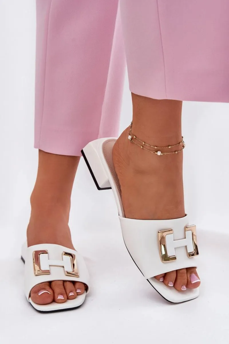 New Eleganckie Klapki Damskie Na Klocku Ze Złotym Detalem Vinceza 62229 Białe Damskie Klapki Na Obcasie