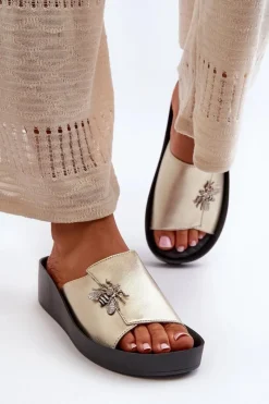 Eleganckie Klapki Damskie Z Ozdobą Skóra Naturalna S.Barski KV27-015 Złote Damskie Klapki Na Koturnie|Klapki Na Platformie