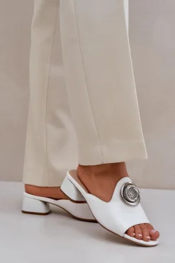 Hot Boto Eleganckie Klapki Damskie Na Niskim Obcasie Z Ozdobą Białe Feledis