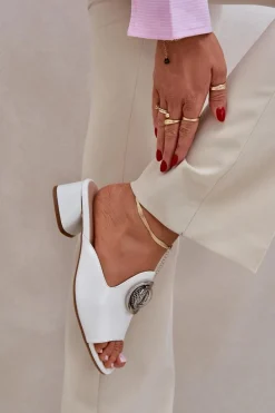 Hot Boto Eleganckie Klapki Damskie Na Niskim Obcasie Z Ozdobą Białe Feledis