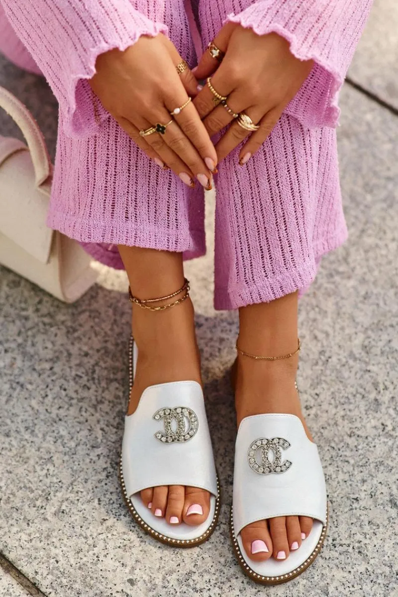 Hot Damskie buty S.Barski Eleganckie Klapki Damskie Błyszczące Z Ozdobą S.Barski KV27-050 Srebrne Srebrny