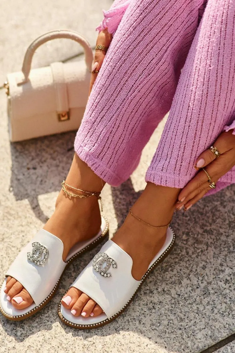 Hot Damskie buty S.Barski Eleganckie Klapki Damskie Błyszczące Z Ozdobą S.Barski KV27-050 Srebrne Srebrny