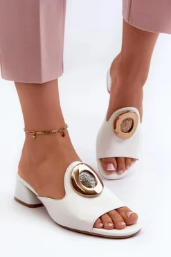 Sale Boto Eleganckie Lakierowane Klapki Damskie Na Niskim Obcasie Ze Złotą Ozdobą Białe Uzimila