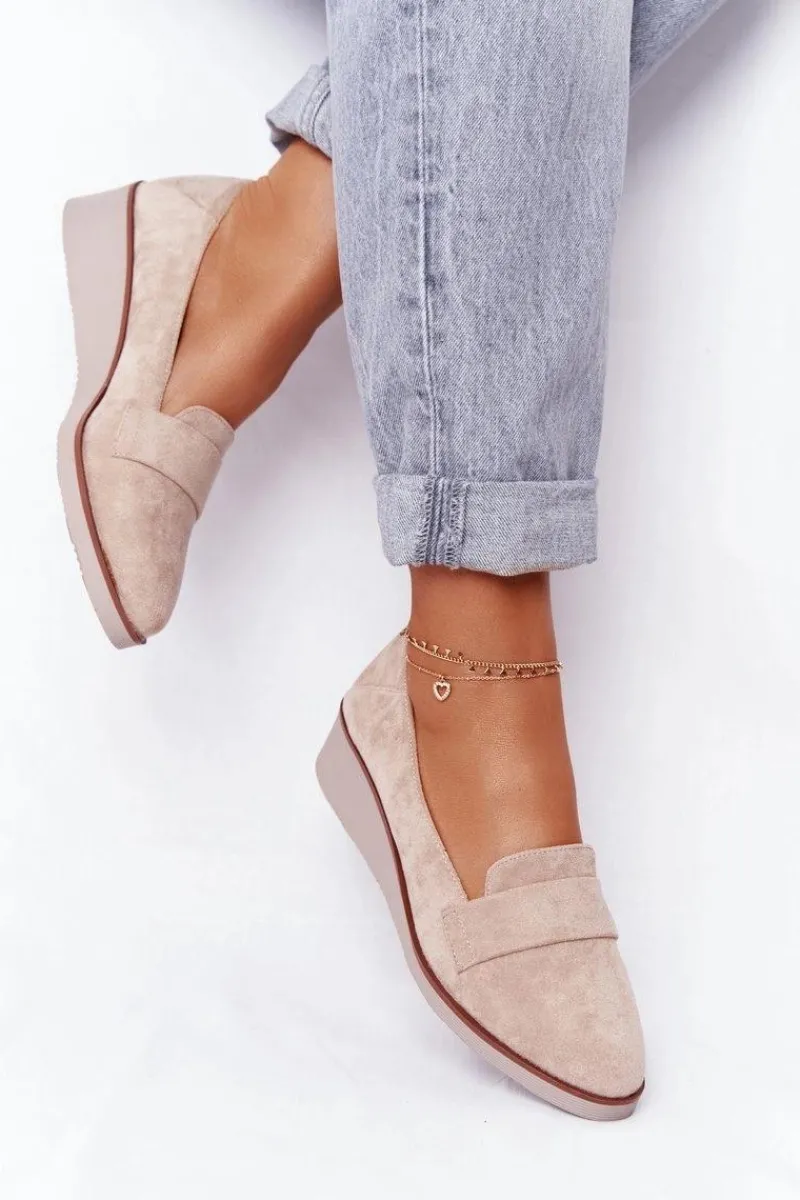 Discount Eleganckie Półbuty Na Koturnie Vinceza 10599 Zamszowe Beżowe Damskie Półbuty Lakierowane