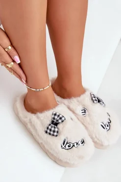 Futrzane Kapcie Damskie Z Naszywkami I Kokardką Jasnobeżowe Linnorelia Damskie Kapcie Klasyczne