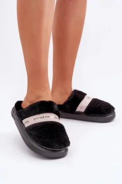 Discount Boto Futrzane Kapcie Z Ozdobnym Paskiem Czarne Savalithea Czarny