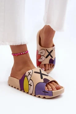 Online Gumowe Klapki Z Nadrukiem Ciemnobeżowe Monsters Damskie Klapki Damskie Klasyczne