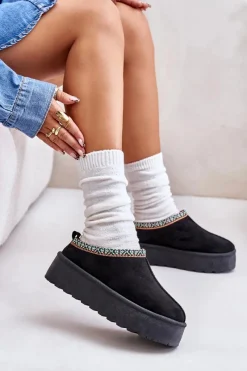 Śniegowce Damskie|Kapcie Klasyczne></noscript>Boto Kapcie Damskie Na Platformie Z Haftem Czarne Neroma