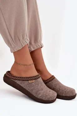 Kapcie Klasyczne|Klapki Damskie Klasyczne>INBLU Kapcie Damskie Z Haftem NL000009 Ciemnobeżowe Beżowy