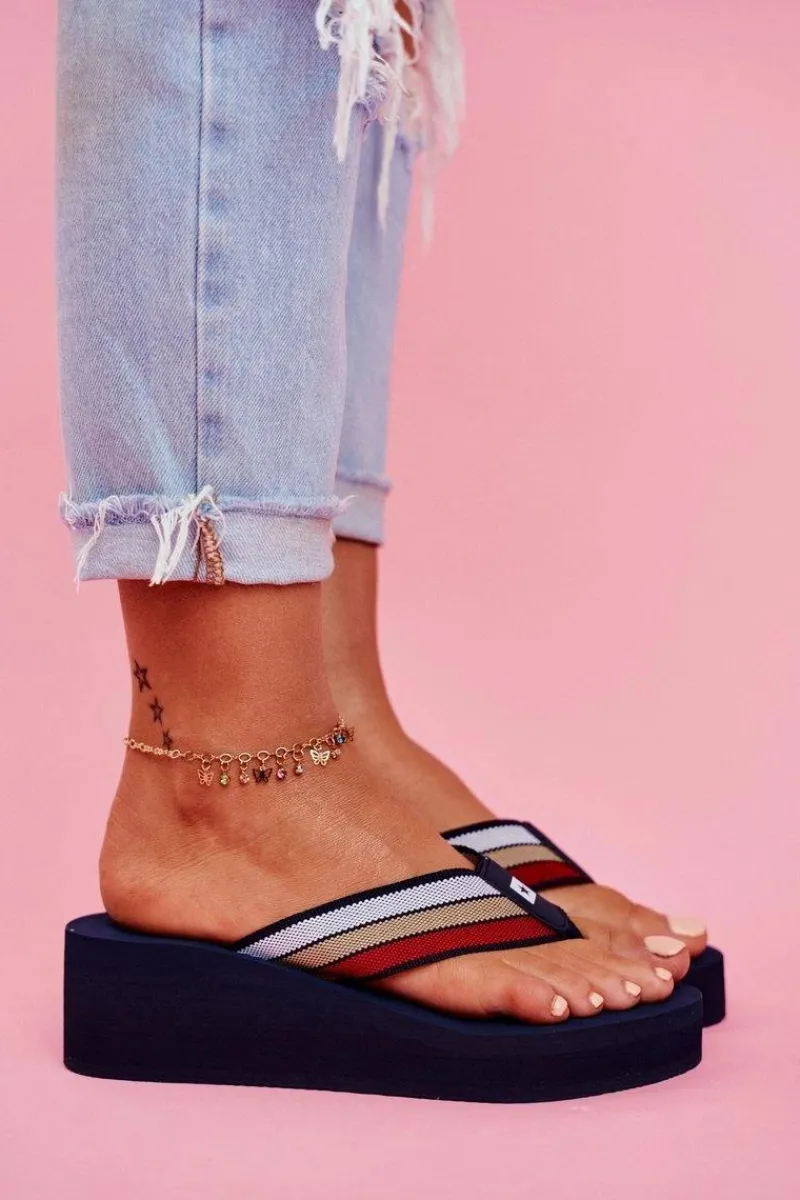 Big Star Shoes Klapki Damskie Japonki Big Star na Koturnie Granatowe FF274A301