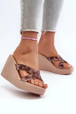 Klapki Na Koturnie|Klapki Na Platformie></noscript>Ipanema Klapki Damskie Na Koturnie 83520 High Fashion Slide Fem Beżowe