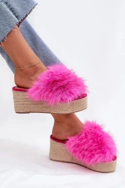 Klapki Na Koturnie|Klapki Z Futerkiem></noscript>Boto Klapki Damskie Na Koturnie Z Futerkiem I Plecionką Fuksja Virela