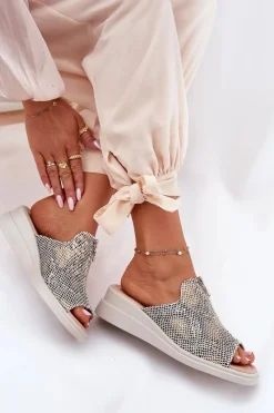 Klapki Na Koturnie|Klapki Na Platformie>Boto Klapki Damskie Na Koturnie Z Zamkiem Zwierzęcy Wzór Beżowe Irriva Beżowy