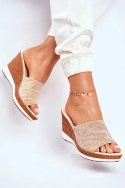 Klapki Damskie Klasyczne>Buty Sergio Leone Klapki Damskie Na Koturnie Sergio Leone Beżowe SK320