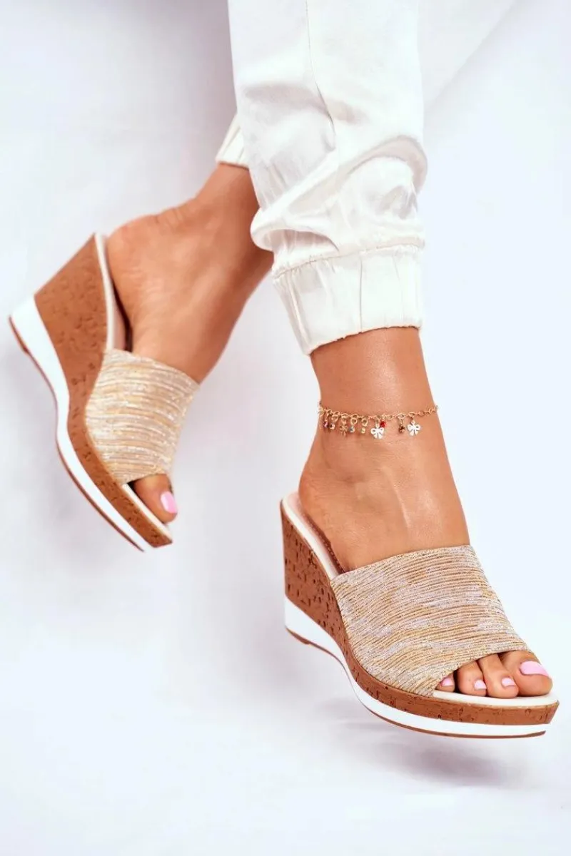 Klapki Damskie Klasyczne>Buty Sergio Leone Klapki Damskie Na Koturnie Sergio Leone Beżowe SK320