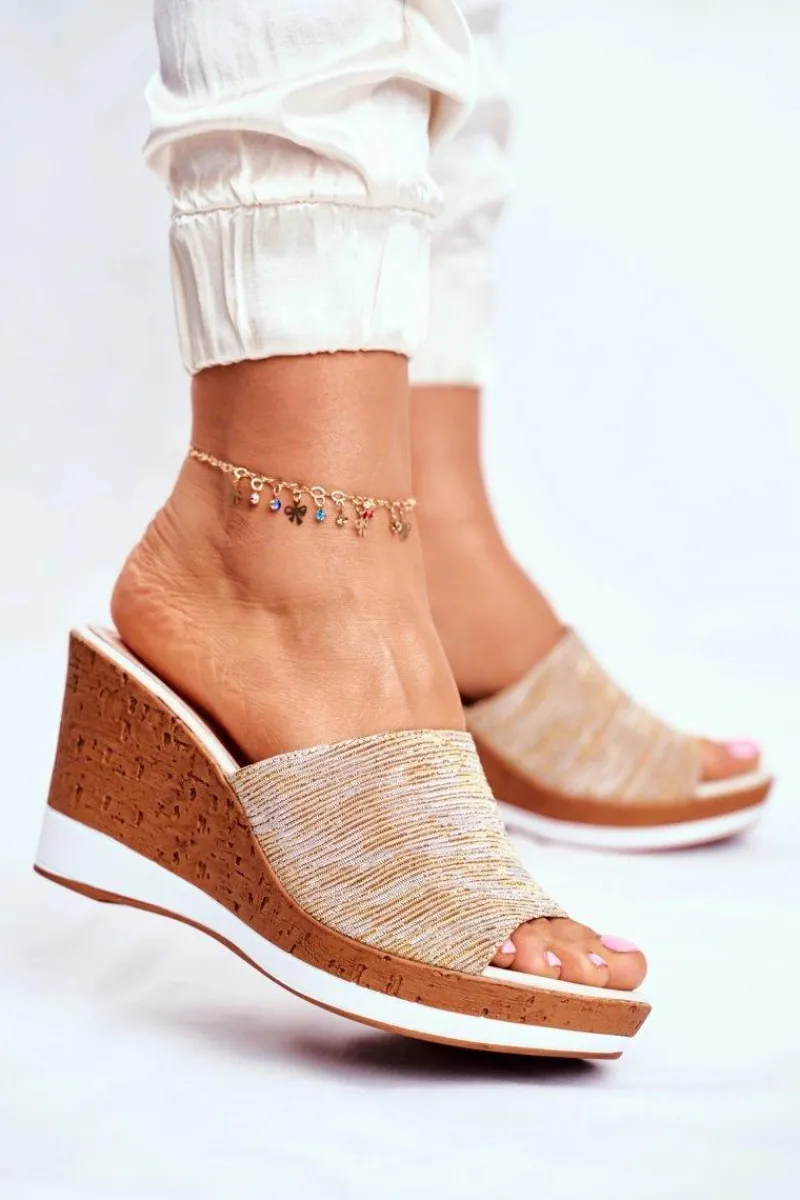 Klapki Damskie Klasyczne>Buty Sergio Leone Klapki Damskie Na Koturnie Sergio Leone Beżowe SK320