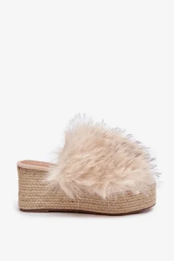 Klapki Z Futerkiem|Klapki Na Koturnie></noscript>Boto Klapki Damskie Na Koturnie Z Futerkiem I Plecionką Beżowe Virela Beżowy