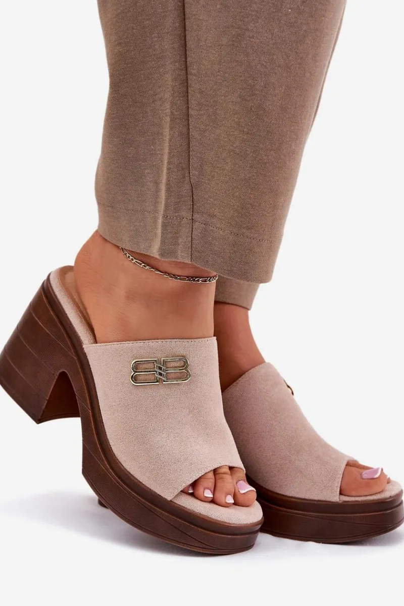 Online Klapki Damskie Na Masywnym Obcasie Ze Złotym Detalem Vinceza 17400 Beżowe Damskie Klapki Na Obcasie