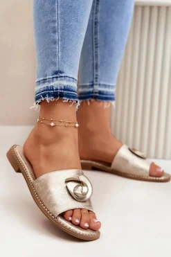 Klapki Damskie Klasyczne>Damskie buty S.Barski Klapki Damskie Na Płaskim Obcasie Z Ozdobnym Detalem KV51-007 Złote