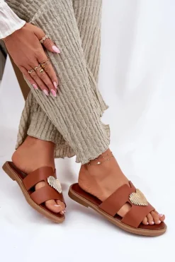 Hot Evento Klapki Damskie Na Płaskim Obcasie Ze Złotą Ozdobą Camel Karinma Brązowy