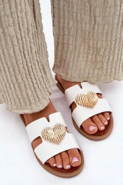 Klapki Damskie Klasyczne>Evento Klapki Damskie Na Płaskim Obcasie Ze Złotą Ozdobą Białe Karinma Biały