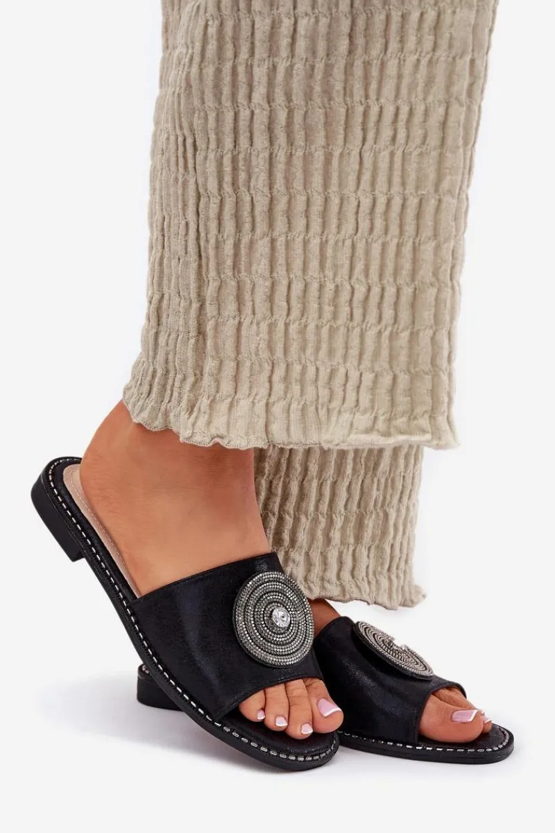 Sale Klapki Damskie Na Płaskim Obcasie Z Ozdobą S.Barski KV51-013 Czarne Damskie Klapki Damskie Klasyczne