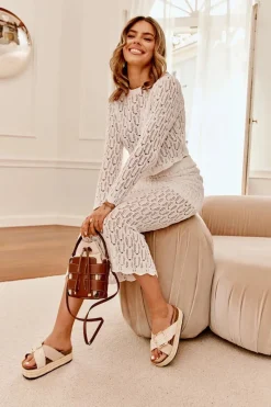 Hot Boto Klapki Damskie Na Platformie Z Plecionką I Złotą Klamrą Beżowe Filazzia