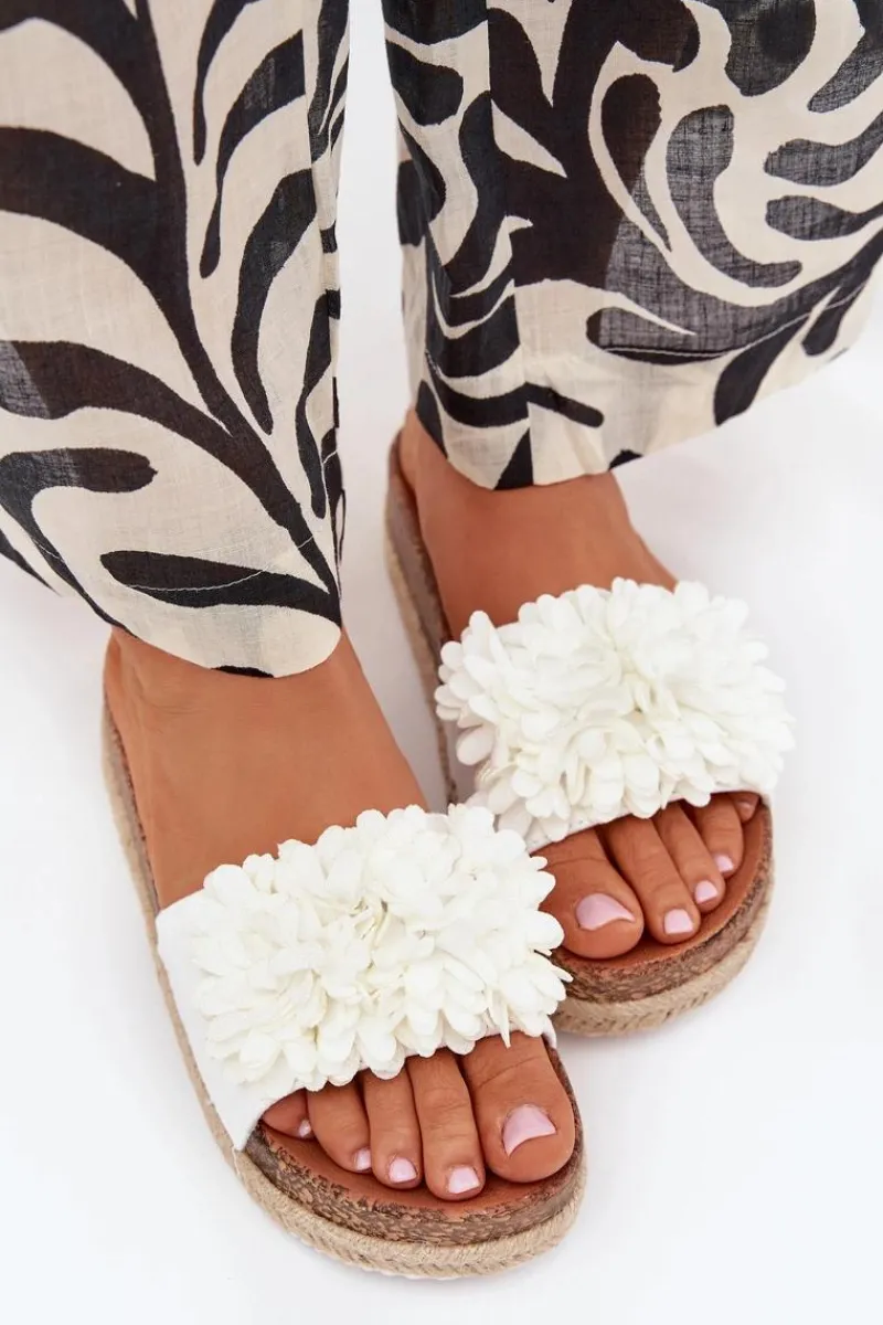 Klapki Na Platformie|Klapki Damskie Klasyczne>Boto Klapki Damskie Na Platformie Z Ozdobnymi Kwiatkami Białe Tessara Biały