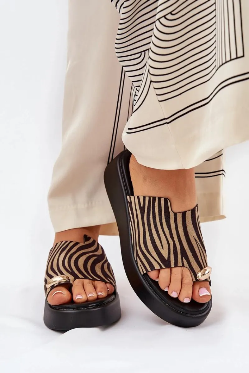 Outlet Boto Klapki Damskie Na Platformie I Niskim Koturnie Z Ozdobnym Detalem Zebra Czarno-Beżowe Saqesse