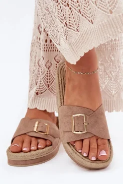 Clearance Klapki Damskie Na Platformie Ze Złotą Klamrą Ciemnobeżowe Selira Damskie Klapki Na Platformie|Klapki Damskie Klasyczne