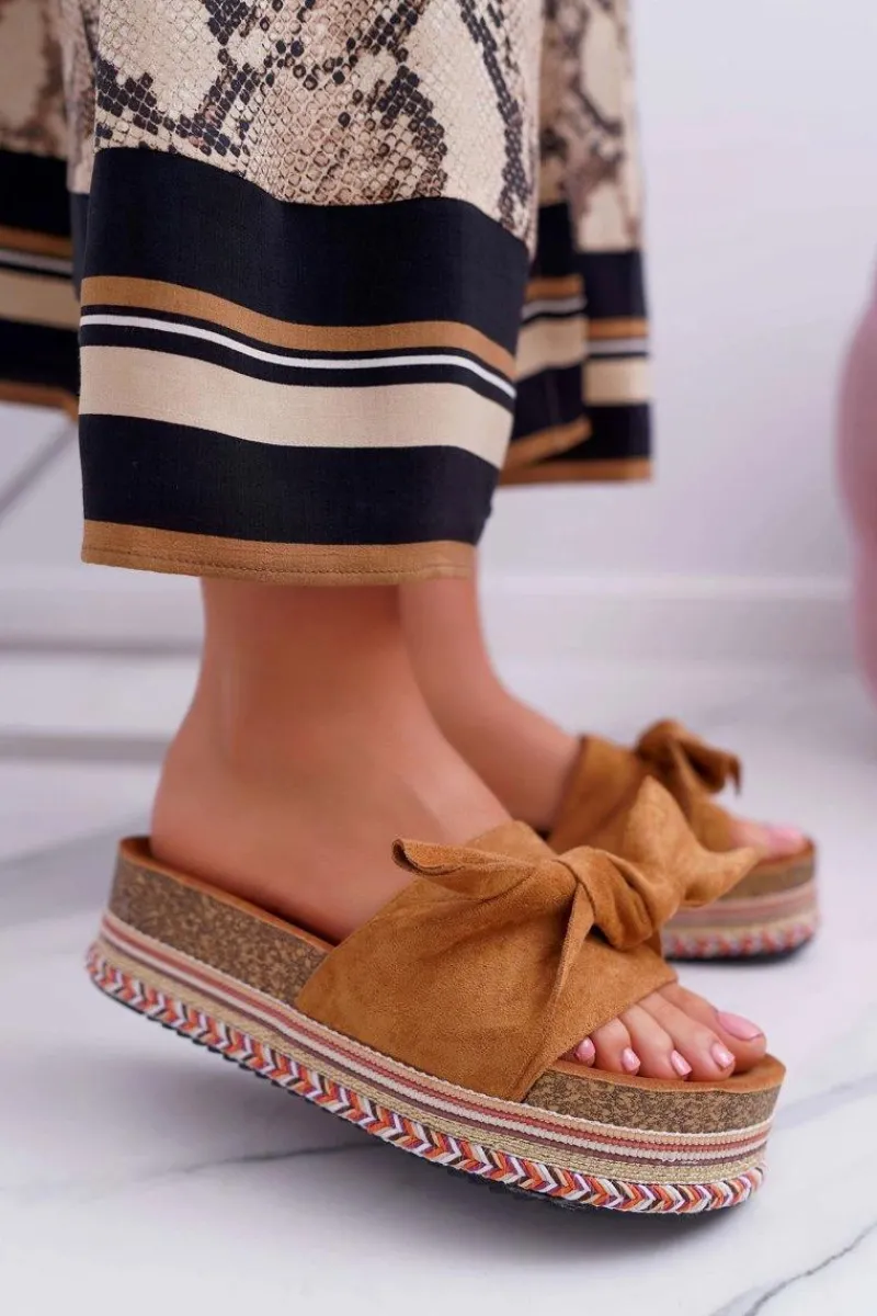 Klapki Na Platformie|Klapki Damskie Klasyczne>Boto Klapki Damskie Na Platformie Z Kokardą Camel Chantal