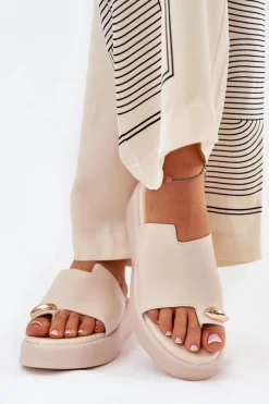 Klapki Na Koturnie|Klapki Na Platformie>Boto Klapki Damskie Na Platformie I Niskim Koturnie Z Ozdobnym Detalem Beżowe Saqesse