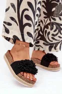 Best Boto Klapki Damskie Na Platformie Z Ozdobnymi Kwiatkami Czarne Tessara Czarny