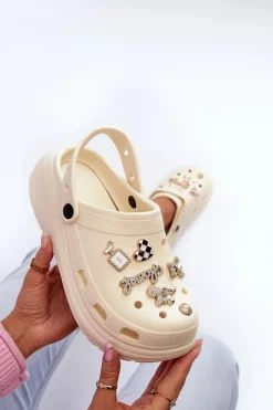 Clearance Klapki Damskie Piankowe Lekkie Na Grubej Podeszwie Z Przypinkami Beżowe Effiora Damskie Klapki Na Platformie|Klapki Damskie Klasyczne