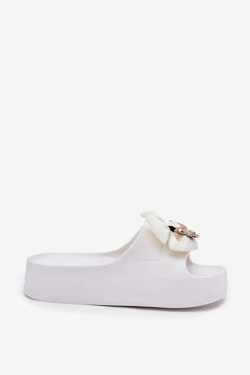 Hot Boto Klapki Damskie Piankowe Na Platformie Z Kokardką I Broszką Białe Marlize
