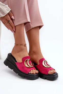 Discount Klapki Damskie Z Eko Zamszu Na Koturnie I Platformie Ze Złotą Ozdobą Vinceza 58295 Fuksja Damskie Klapki Na Platformie|Klapki Damskie Klasyczne