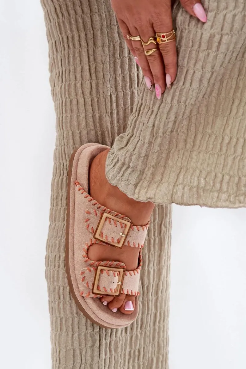 Klapki Na Platformie|Klapki Damskie Klasyczne>Boto Klapki Damskie Z Klamrami I Ozdobnym Obszyciem Beżowe Visley Beżowy