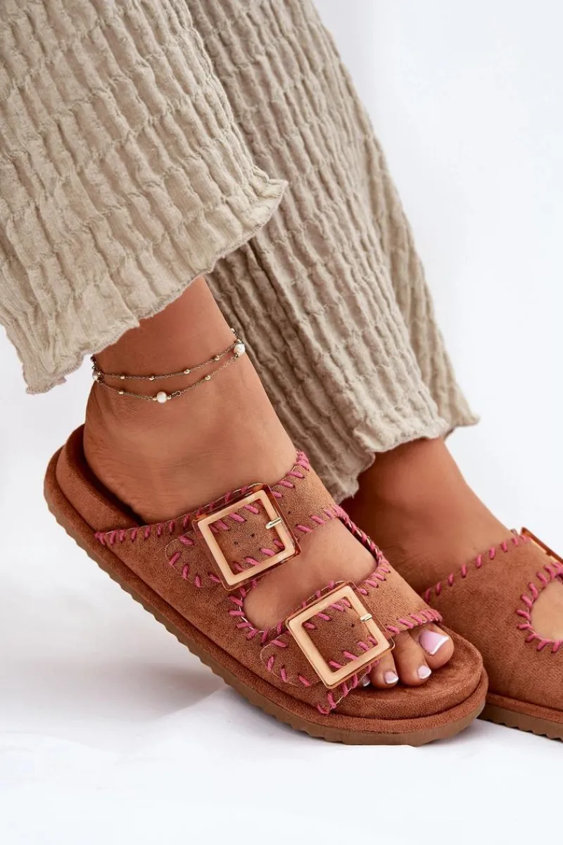 Klapki Na Platformie|Klapki Damskie Klasyczne>Boto Klapki Damskie Z Klamrami I Ozdobnym Obszyciem Camel Visley Brązowy