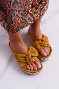 Klapki Damskie Klasyczne><noscript><img width=