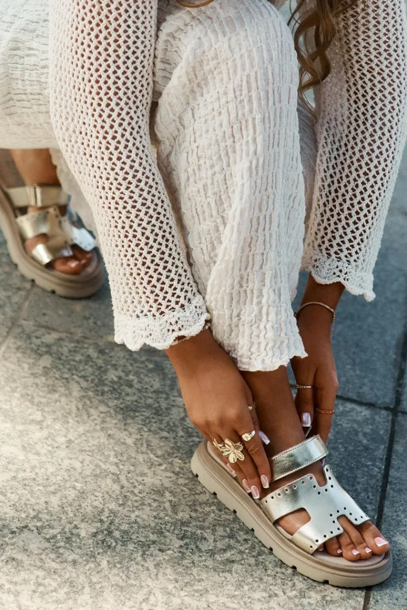 Klapki Damskie Z Naturalnej Skóry Na Platformie 40440 Złote Damskie Klapki Damskie Klasyczne