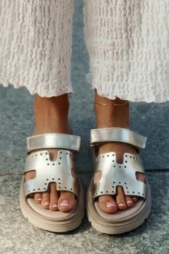 Klapki Damskie Z Naturalnej Skóry Na Platformie 40440 Złote Damskie Klapki Damskie Klasyczne