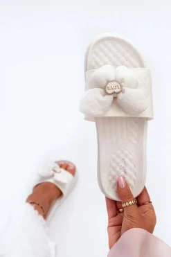 Klapki Damskie Z Ozdobą Na Niskiej Platformie Białe Cedrella Damskie Klapki Na Platformie|Klapki Damskie Klasyczne