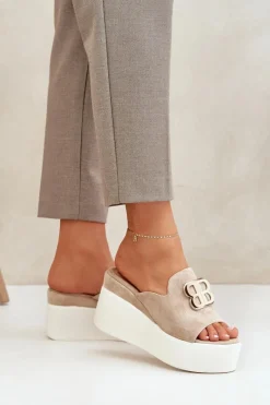 Online Boto Klapki Na Platformie I Koturnie Z Ozdobą Beżowe Tanonea Beżowy