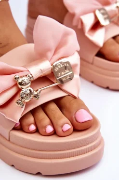 Hot Boto Klapki Z Kokardą I Ozdobnym Misiem Jasnoróżowe Suzy