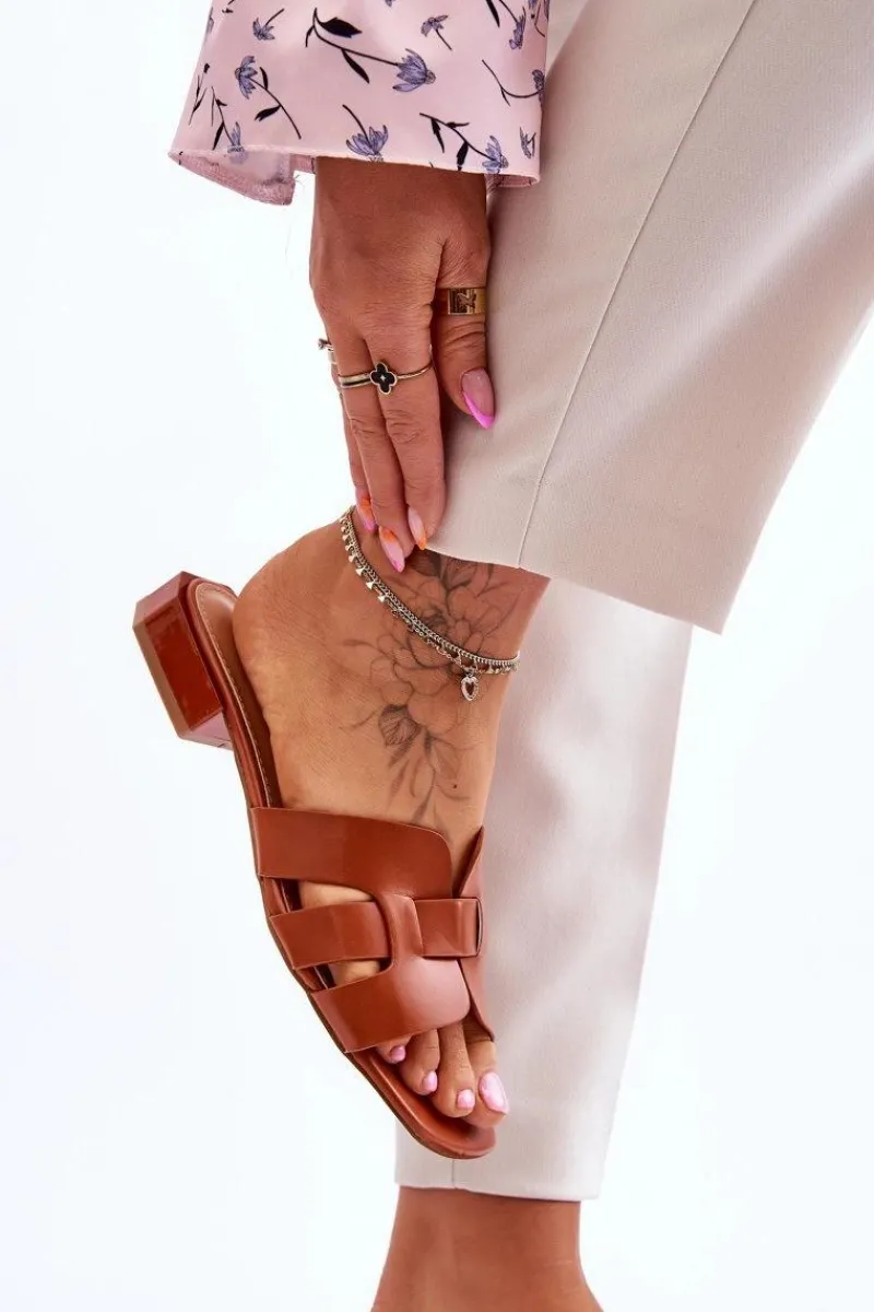 Klapki Damskie Klasyczne>Boto Klasyczne Skórzane Klapki Damskie Camel Fendy